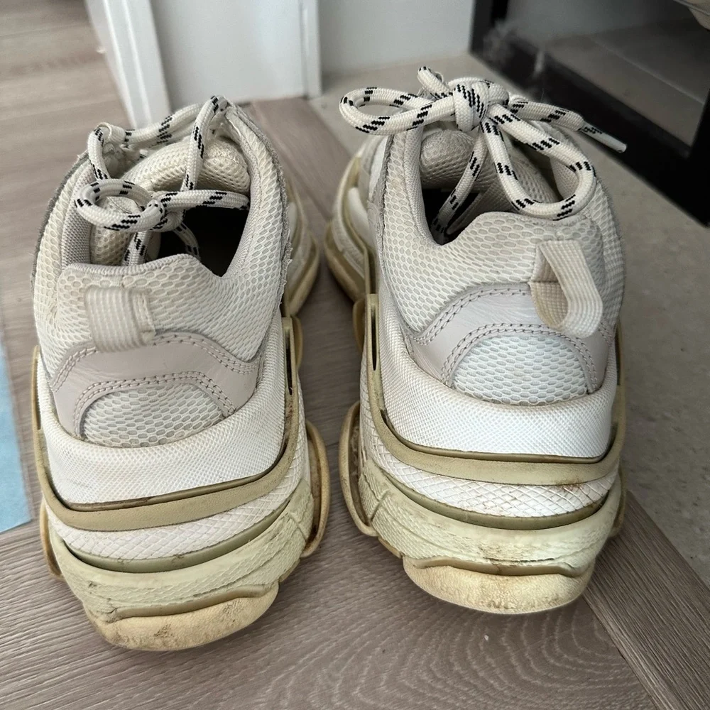 Used Womans balenciaga sneakers in size 37 - Picture 4 of 6